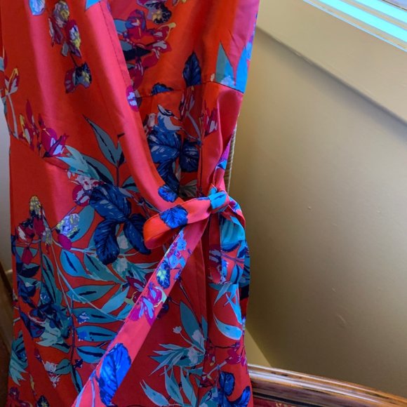 Tristan, Dress, Midi, Size small, Floral red. - Picture 4 of 10